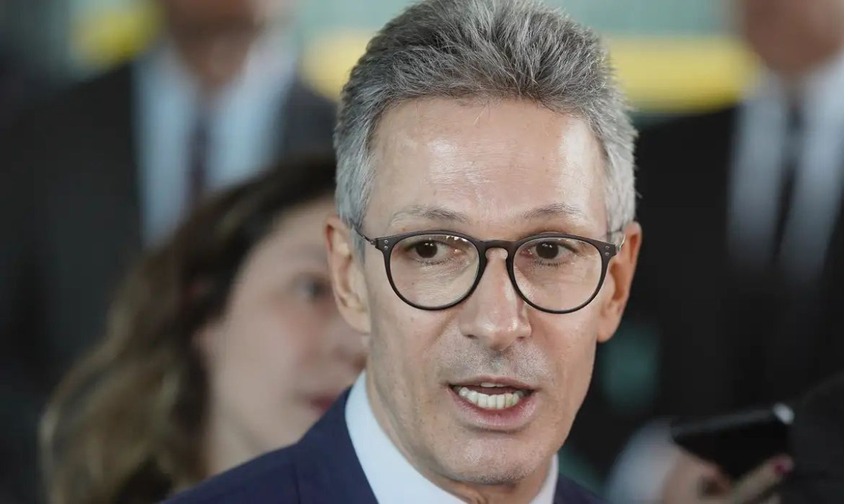 Zema celebra aliança entre Novo e PSD e reforça planos para 2026 durante filiação de Mateus Simões