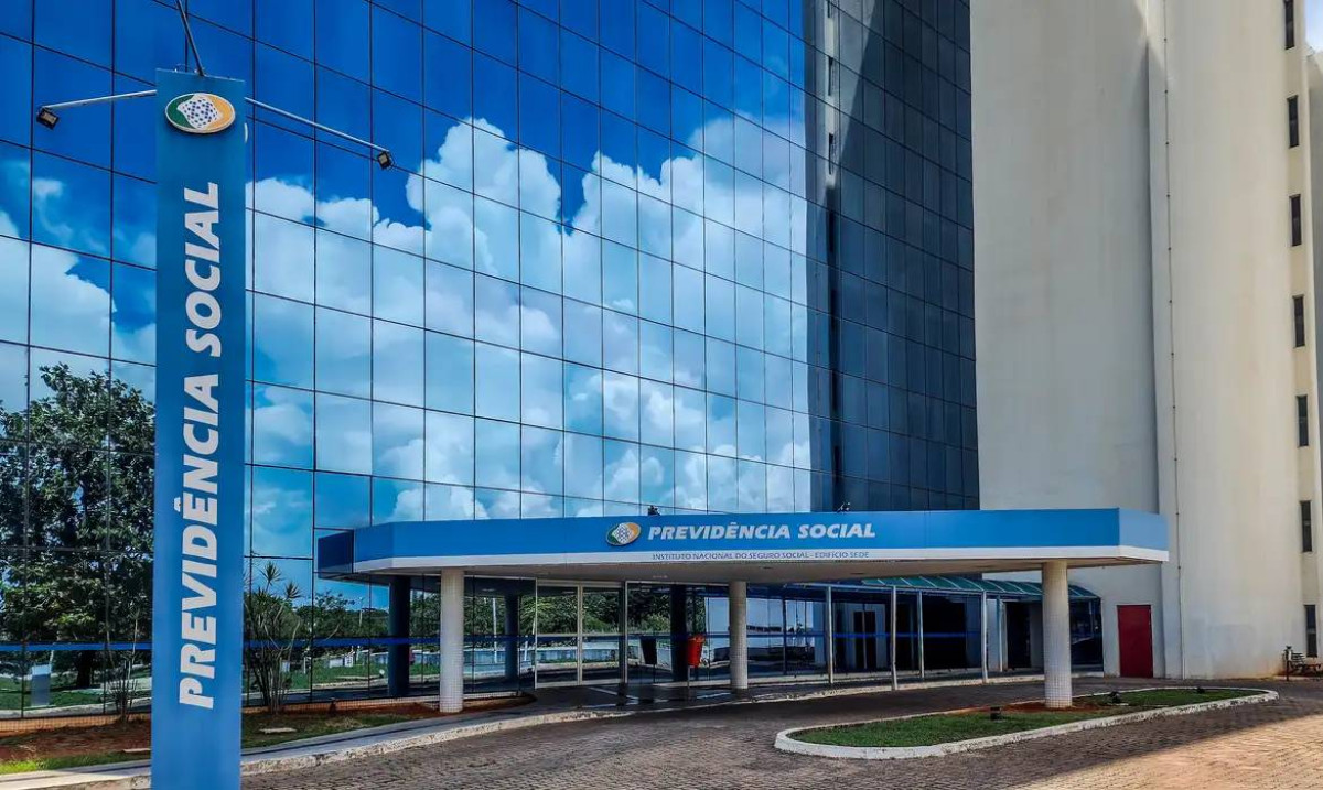 Governo recorre ao TCU contra suspensão do consignado do INSS
