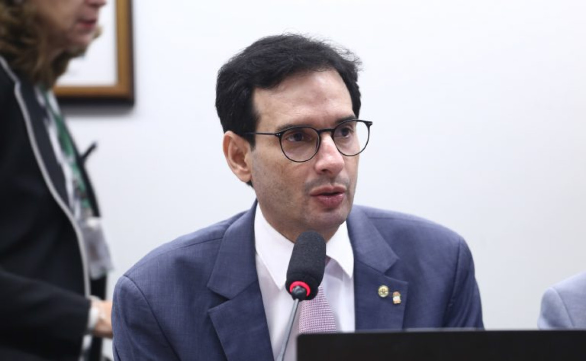 Relator de PEC contra escala 6×1 defende transição gradual