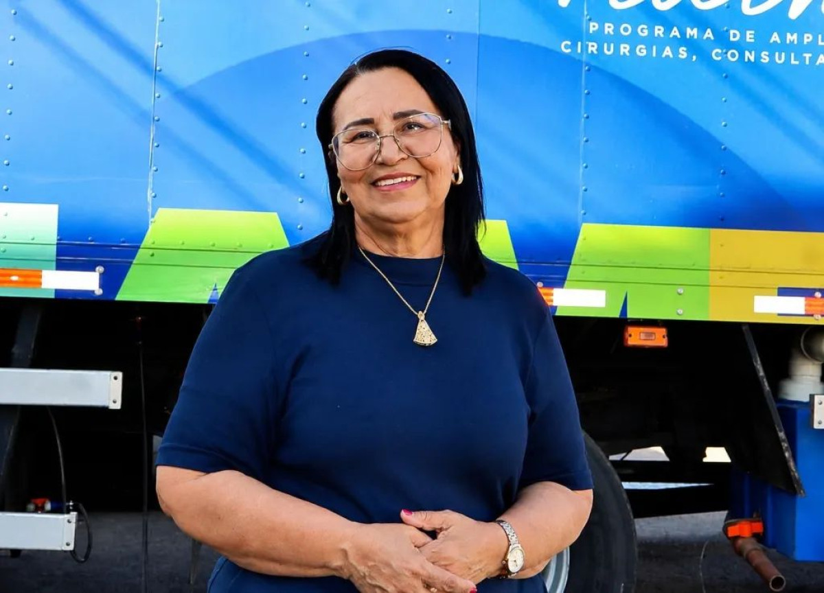 Prefeita de Ibirajuba comemora entrega de creche no município: “Além de ter construído, a governadora equipou toda a creche e ainda vai custear por um ano o seu funcionamento”