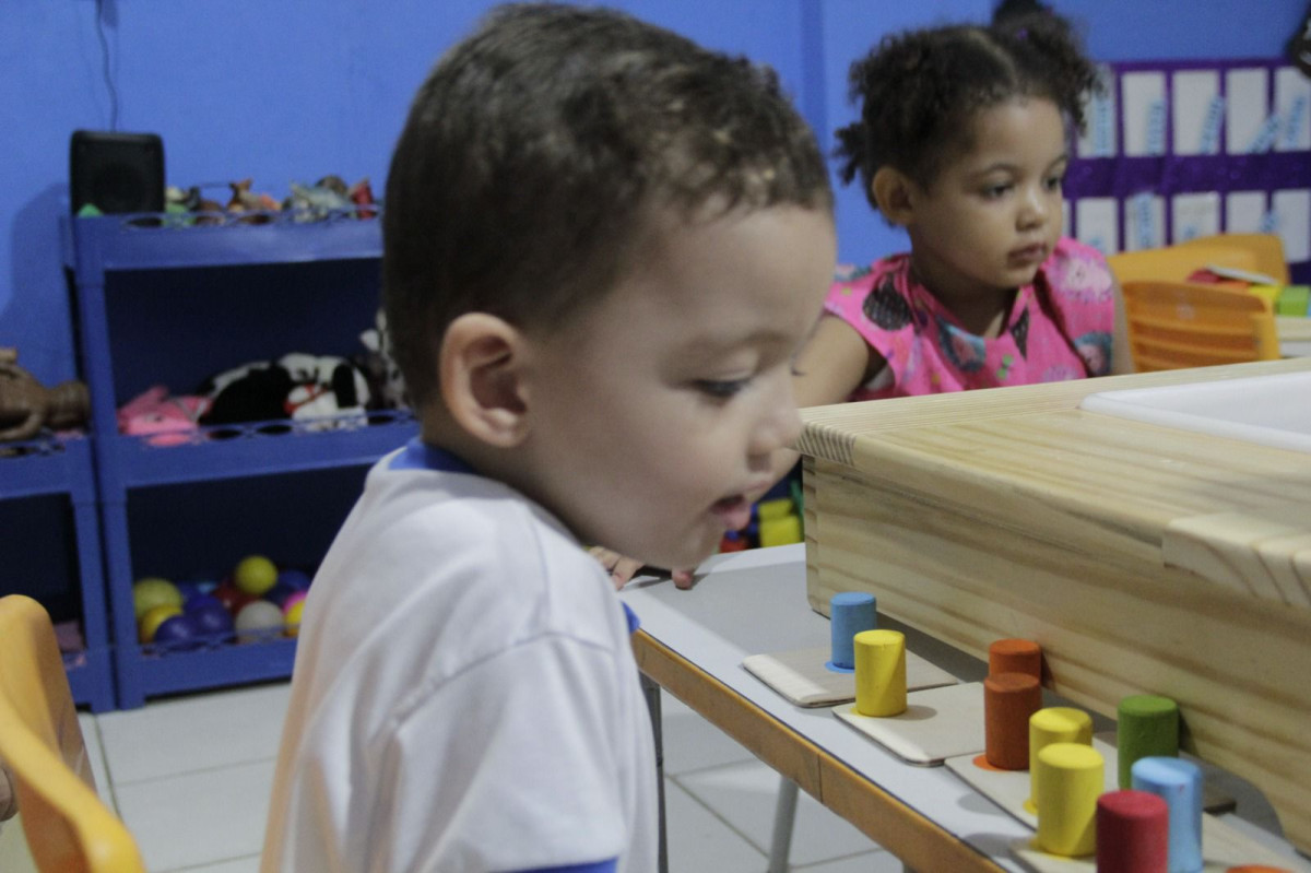 Prefeitura do Paulista reforça estrutura dos CEMEDIs com novos brinquedos e materiais pedagógicos
