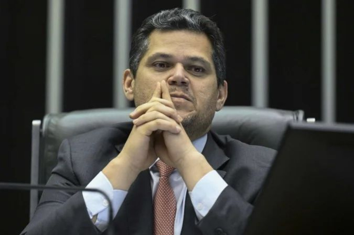 Alcolumbre pede análise técnica sobre sessão da CPMI que quebrou sigilos de Lulinha