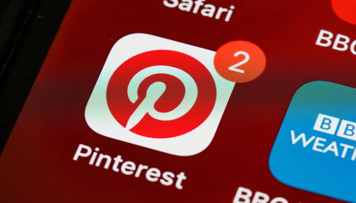 Pinterest anuncia cortes de até 15% para investir em IA