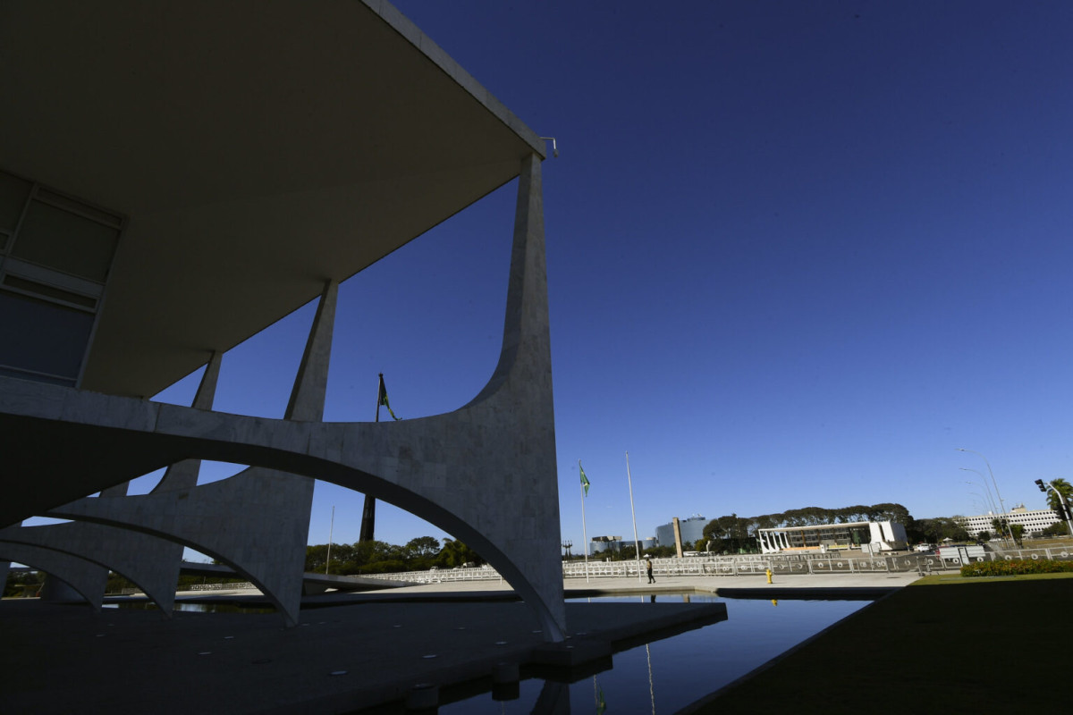 Governo manterá urgência de projeto sobre o fim da escala 6×1