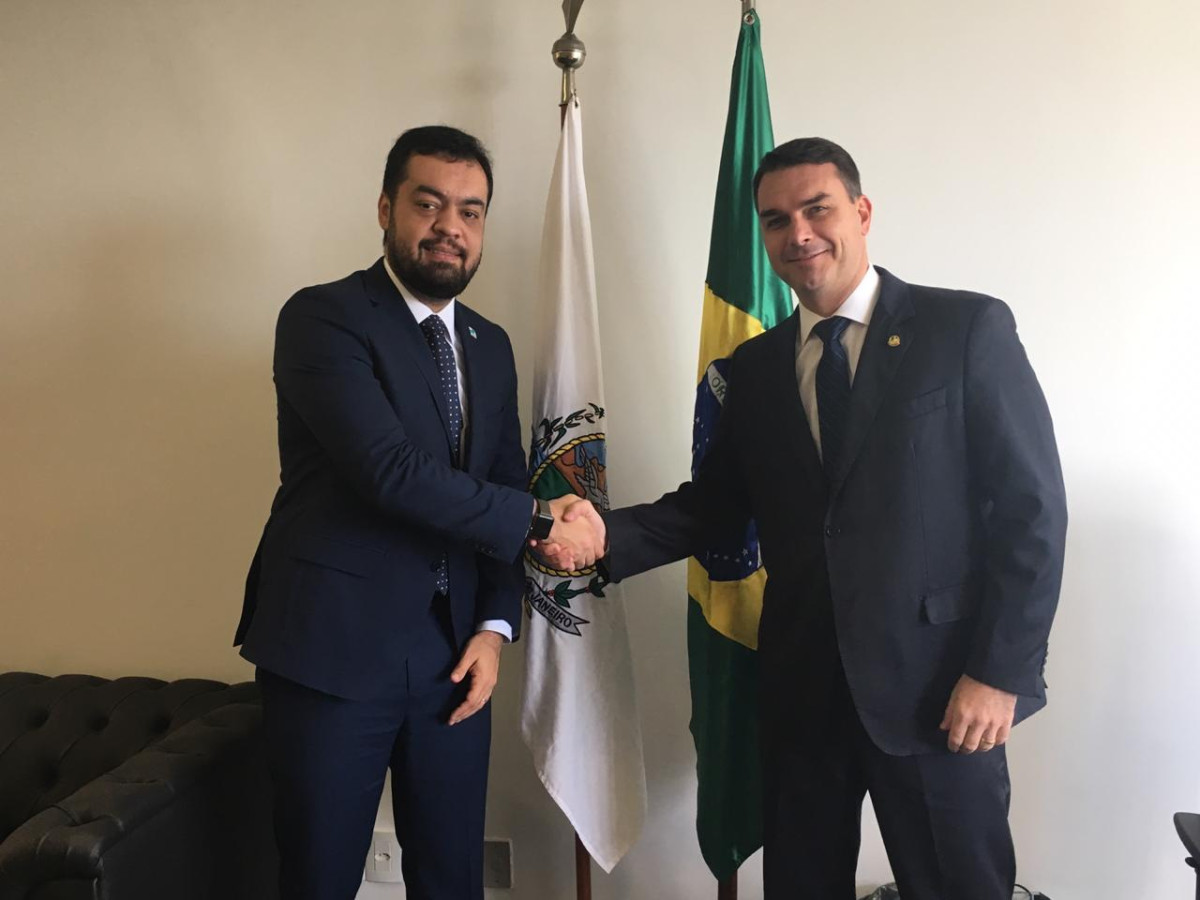 Indefinição de Bolsonaro sobre vaga ao Senado preocupa aliados do PL no RJ
