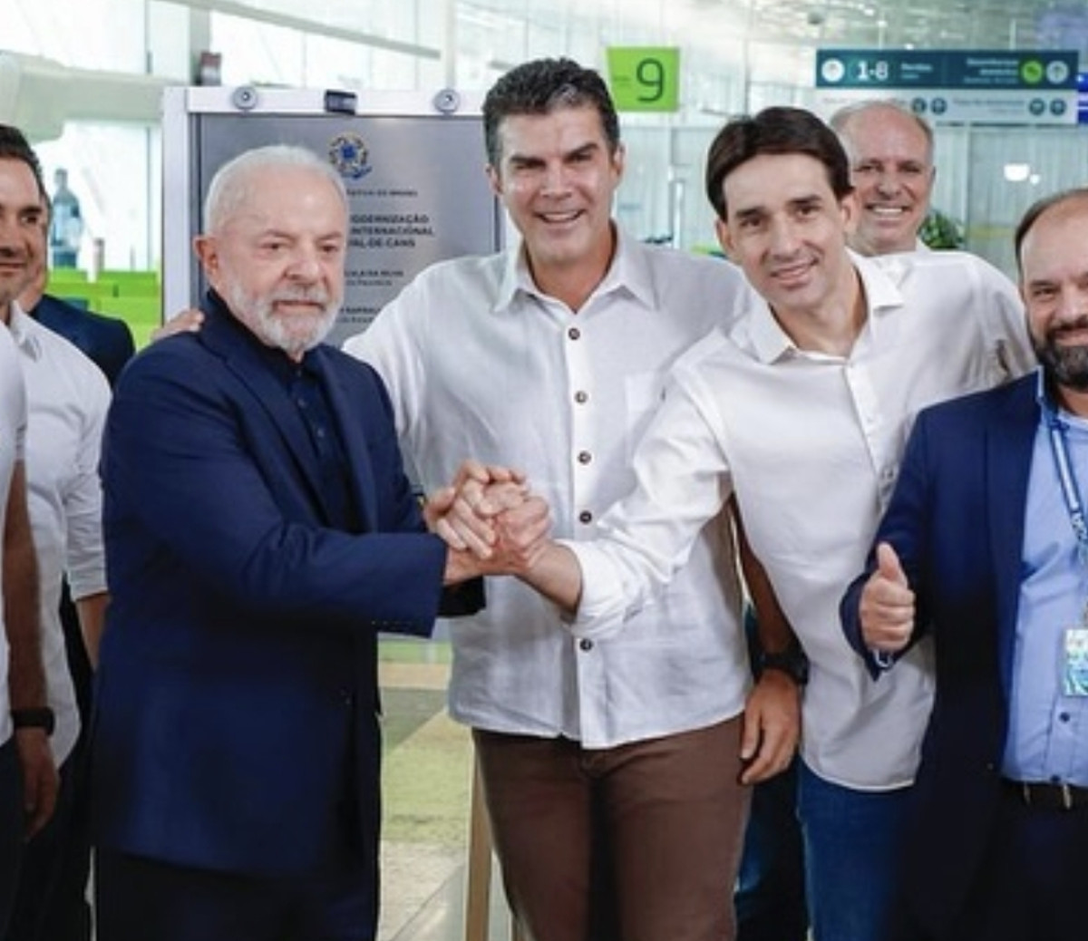 Presidente Lula elogia Silvio Costa Filho, que se fortalece cada vez mais na disputa ao Senado