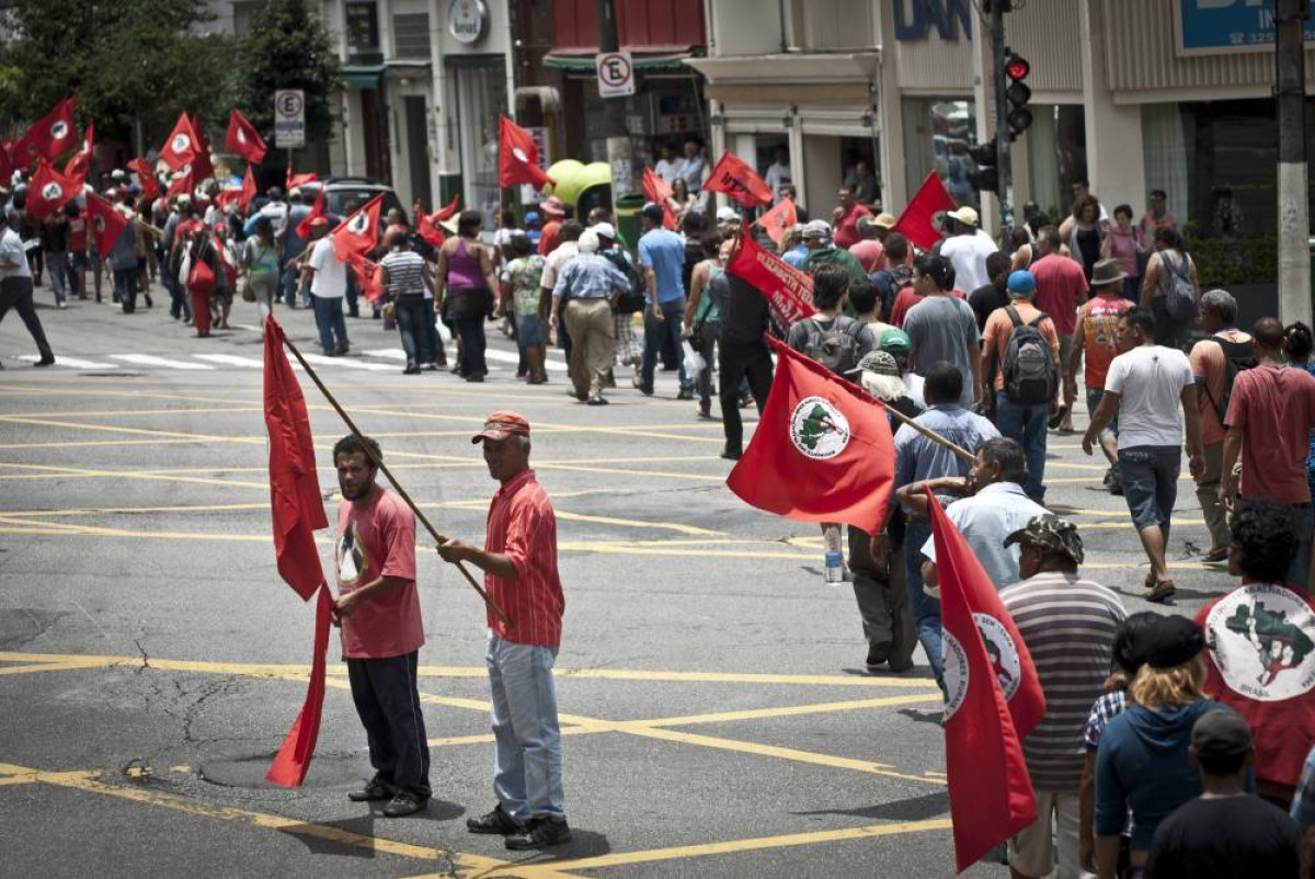 MST planeja envio de apoiadores à Venezuela para defender chavismo