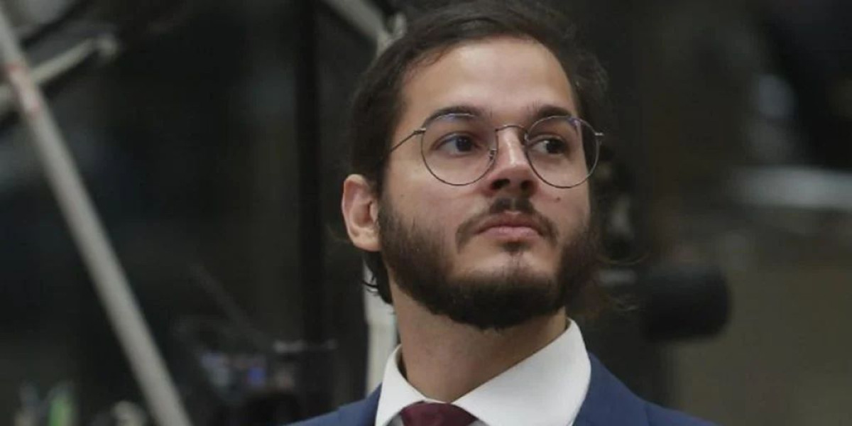 Túlio Gadêlha critica vídeo de Lula em apoio a João Campos e defende múltiplos palanques