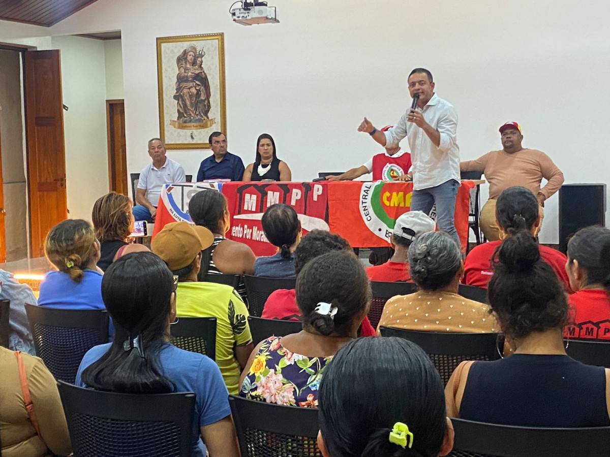 Léo do Ar participa de ato político e fortalece diálogo com movimentos sociais