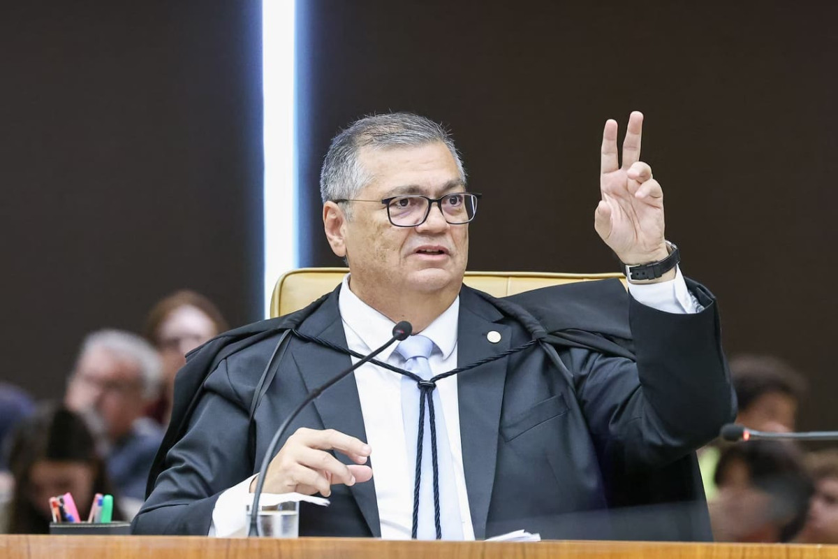 Dino cita ‘lealdade institucional’ e diz que nenhum ministro é maior que o STF