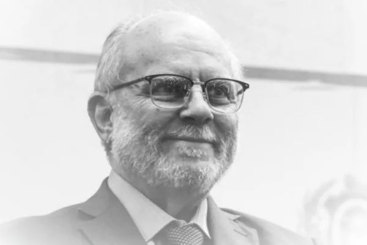 Humberto Costa expressa pesar pelo falecimento de Waldemar Baros