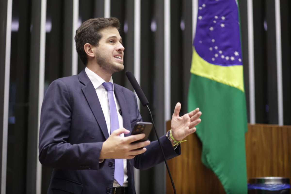 Câmara aprova salário-paternidade e amplia gradualmente a licença para 20 dias