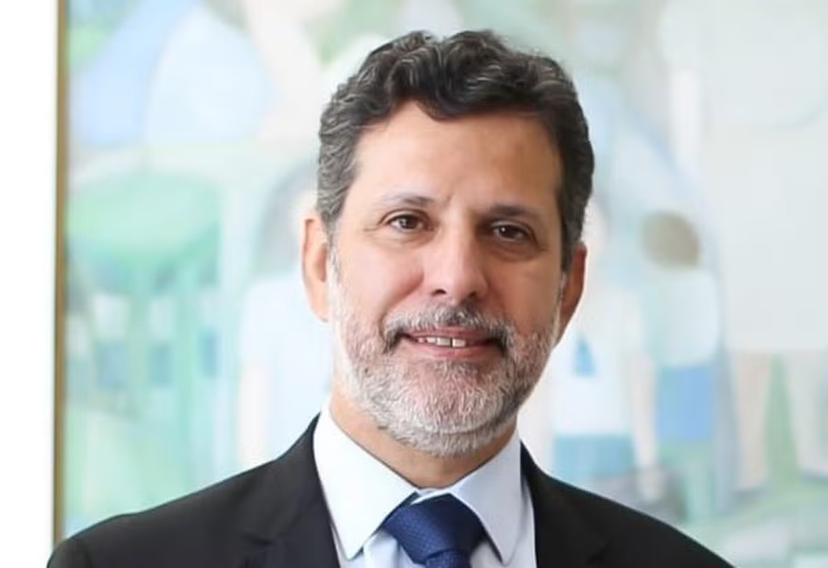 Subprocurador aciona TCU para analisar acúmulo de funções do ministro da Educação