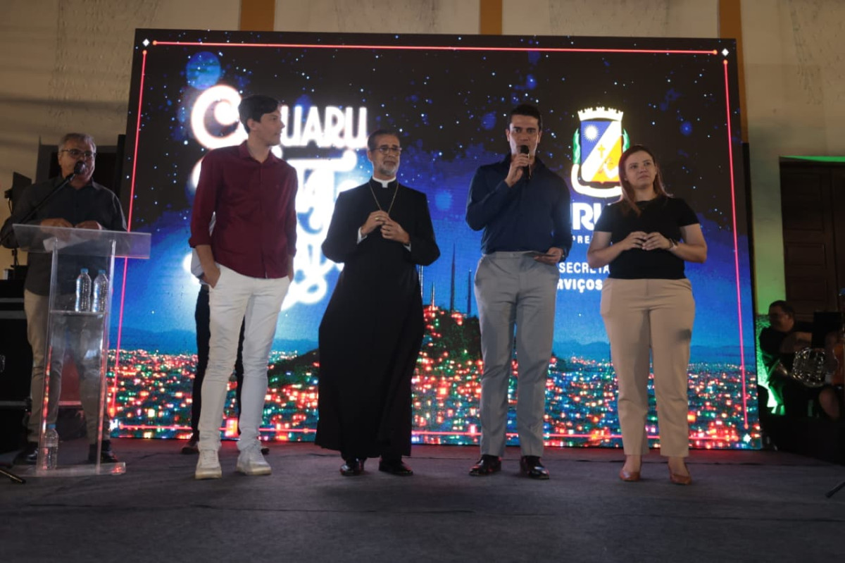 Caruaru, Natal Iluminado”: espetáculo de luz e celebração marca o lançamento da maior decoração natalina da história da cidade
