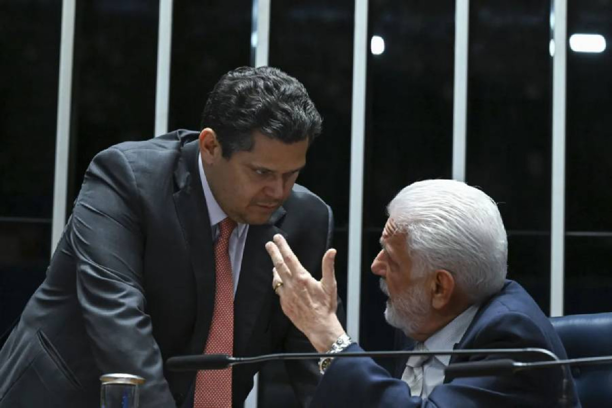 Jaques deve encontrar Alcolumbre em meio ao debate sobre sua permanência na liderança
