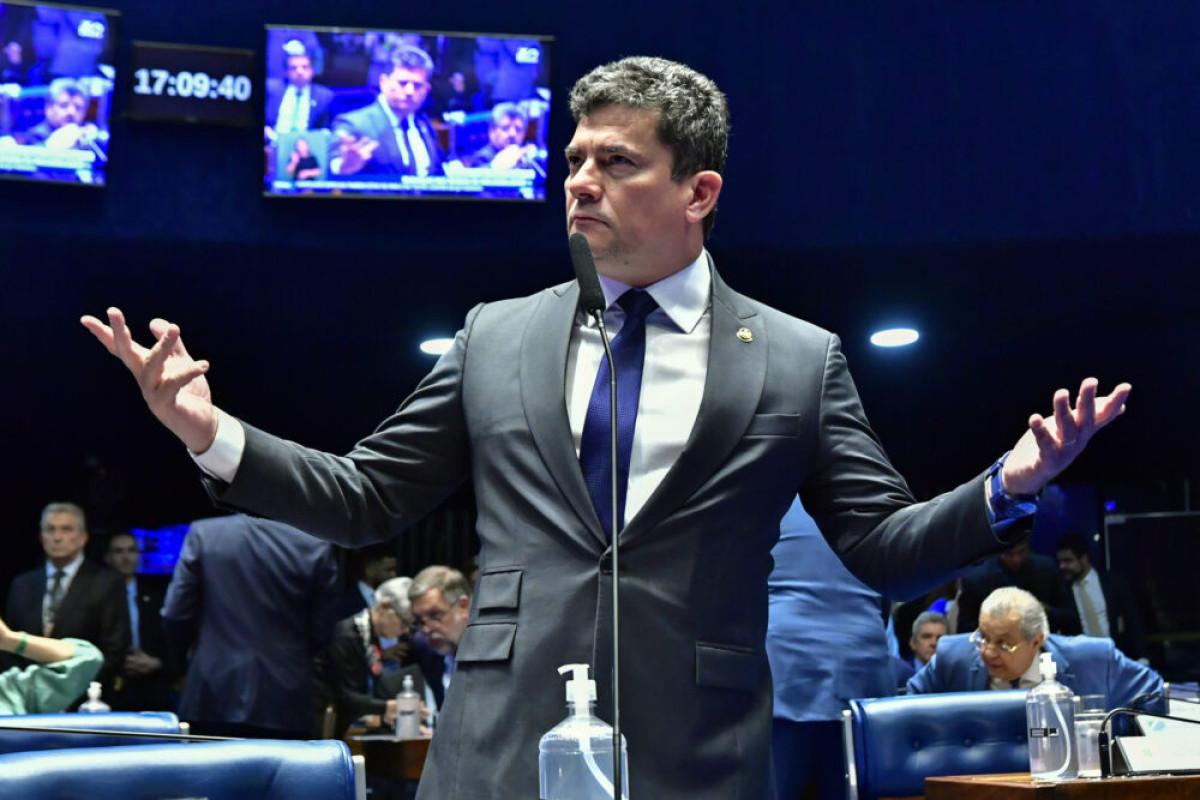 Evento sobre segurança pública de Flávio reforça aproximação com Sergio Moro