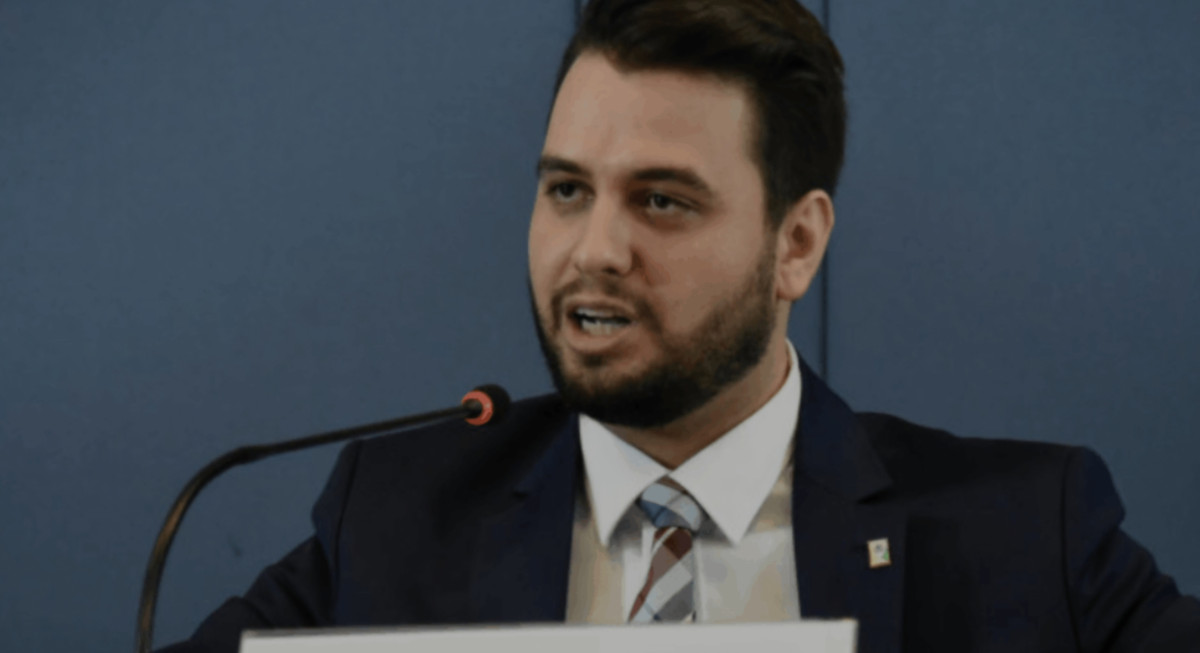 Moraes cobra defesa de Filipe Martins por falha em tornozeleira