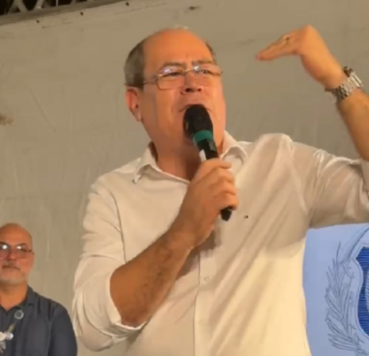Mano Medeiros projeta fim do racionamento de água em Jaboatão