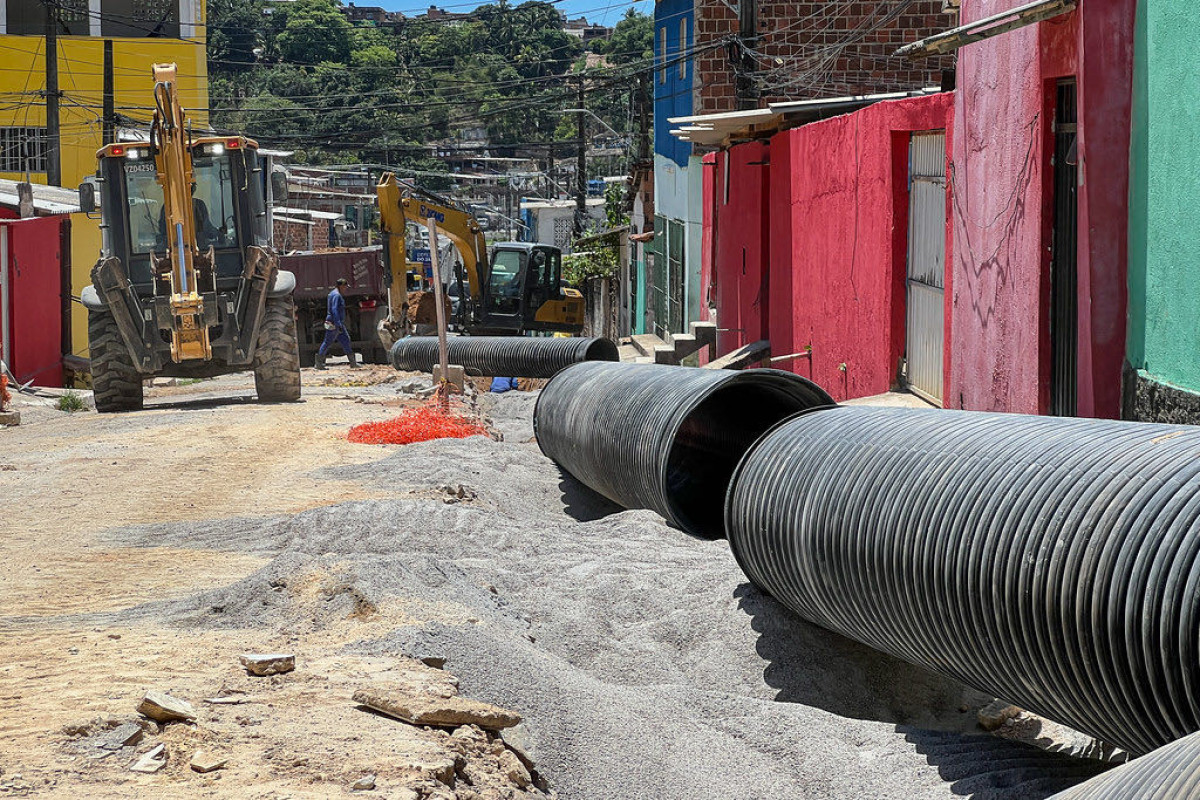 Governo de Pernambuco realiza obra de drenagem em Jardim Monte Verde