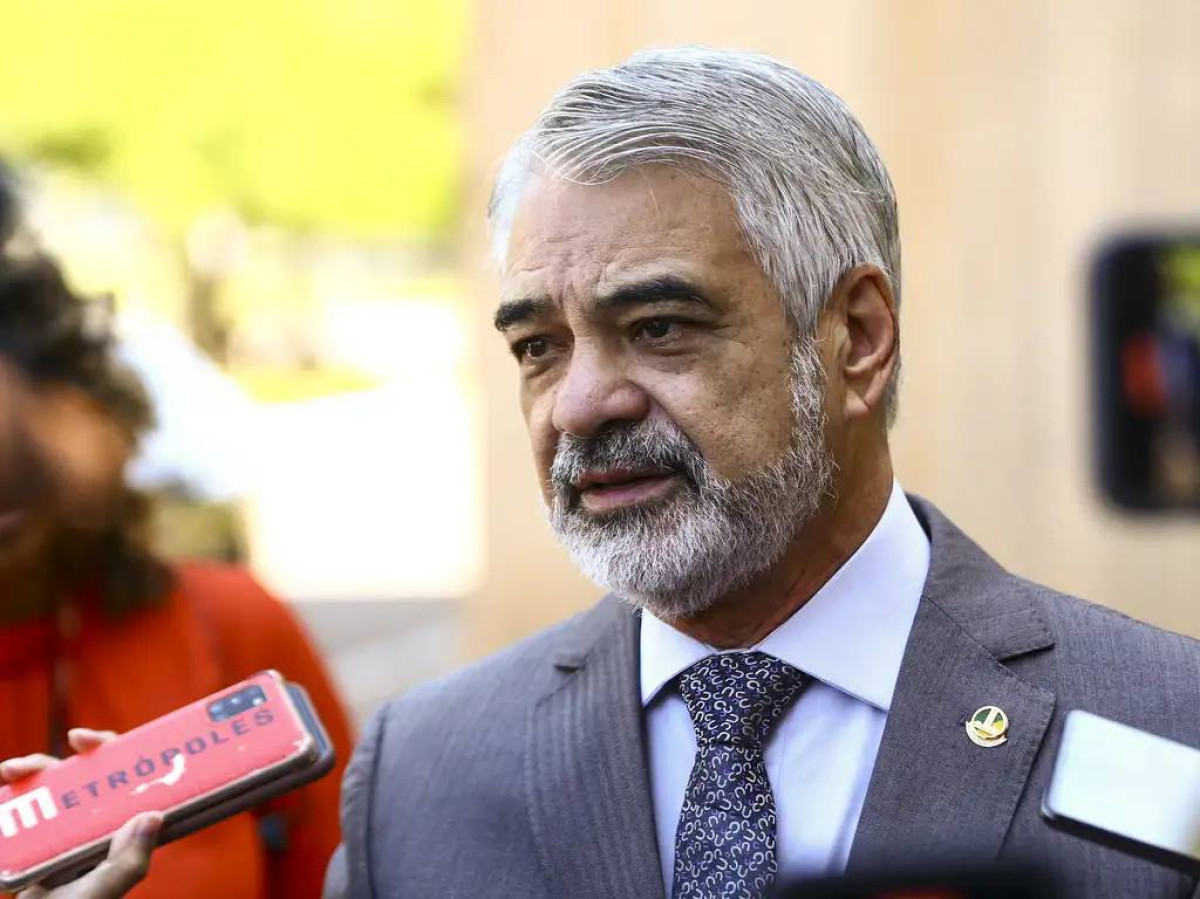 Humberto Costa diz que definição de Lula em PE dependerá do cenário político