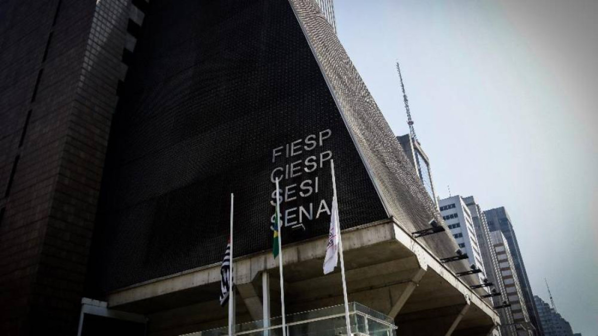 Fiesp e CNI criticam fim da “taxa das blusinhas” anunciado por Lula