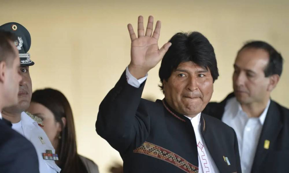 Bolívia emite mandado de prisão contra Evo Morales após protestos e bloqueios