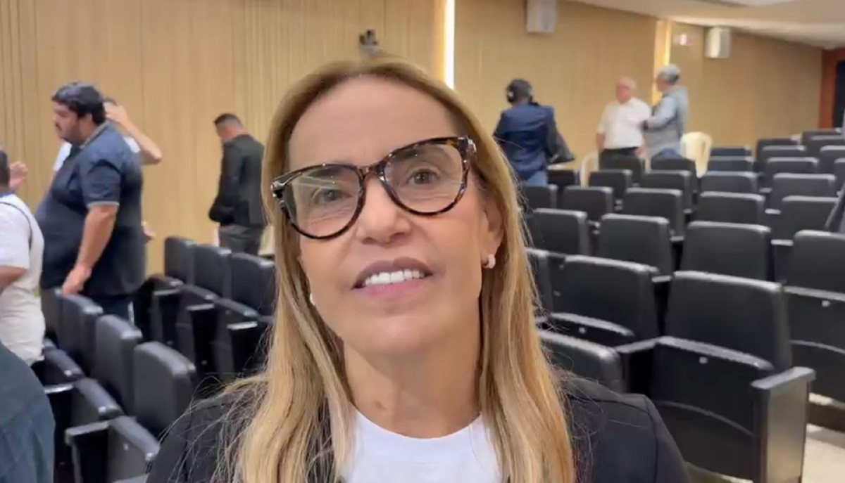 Alessandra Vieira critica fim da “taxa das blusinhas” e reforça apoio a Miguel Coelho e Raquel Lyra em 2026