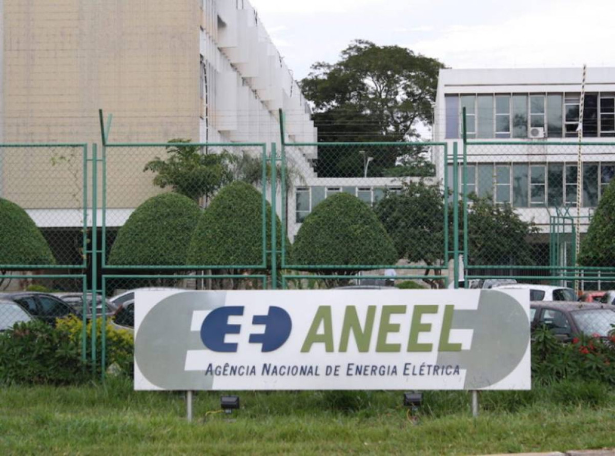 Aneel mantém bandeira amarela e conta de luz seguirá mais cara em junho