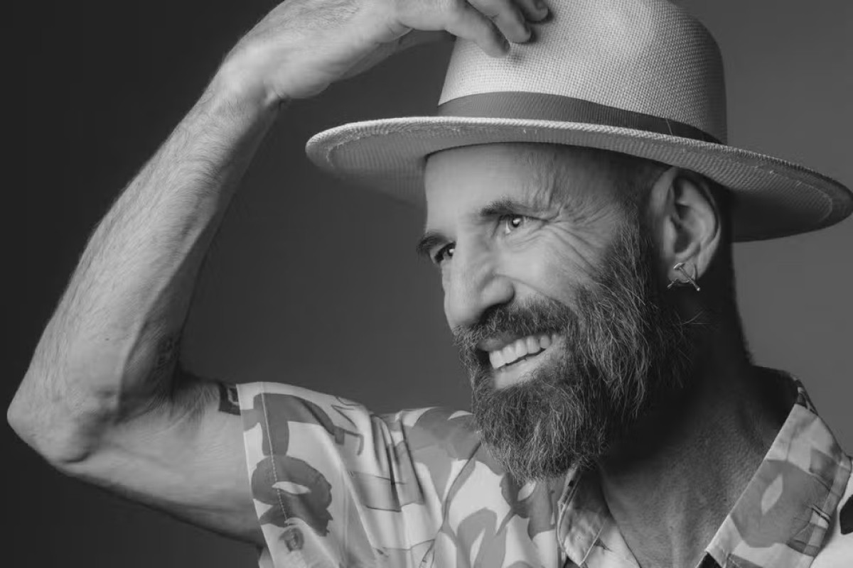 Morre, após batalha contra o câncer, influenciador que viralizou por realizar "velório em vida"