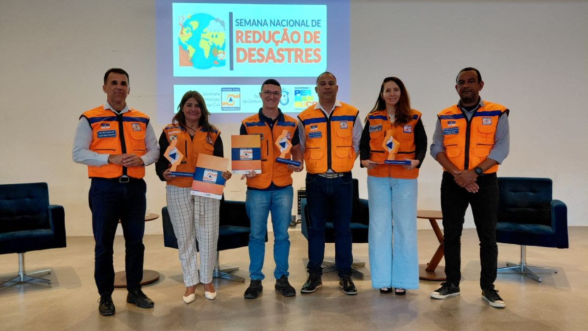 Defesa Civil de Bezerros recebe prêmio durante semana nacional de redução de desastres