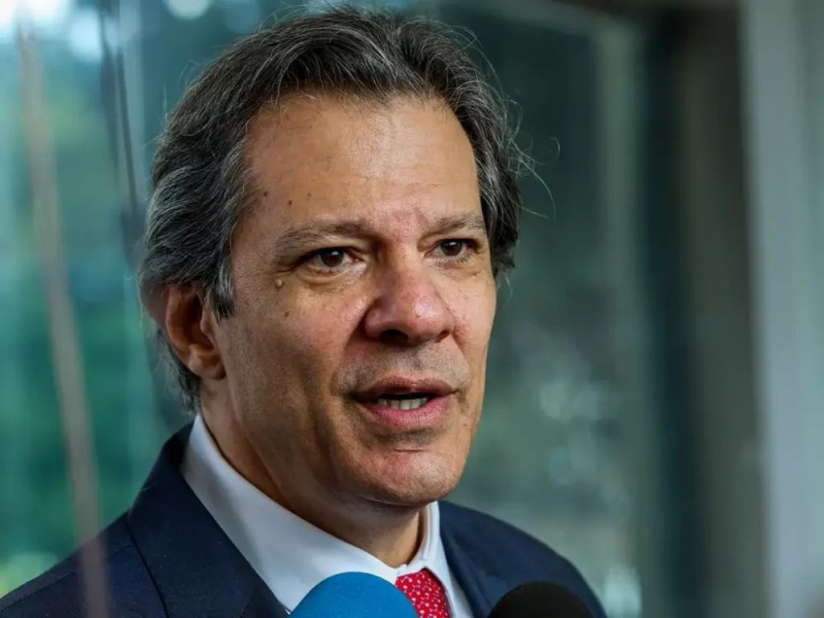 Haddad critica Bolsonaro e defende reeleição de Lula
