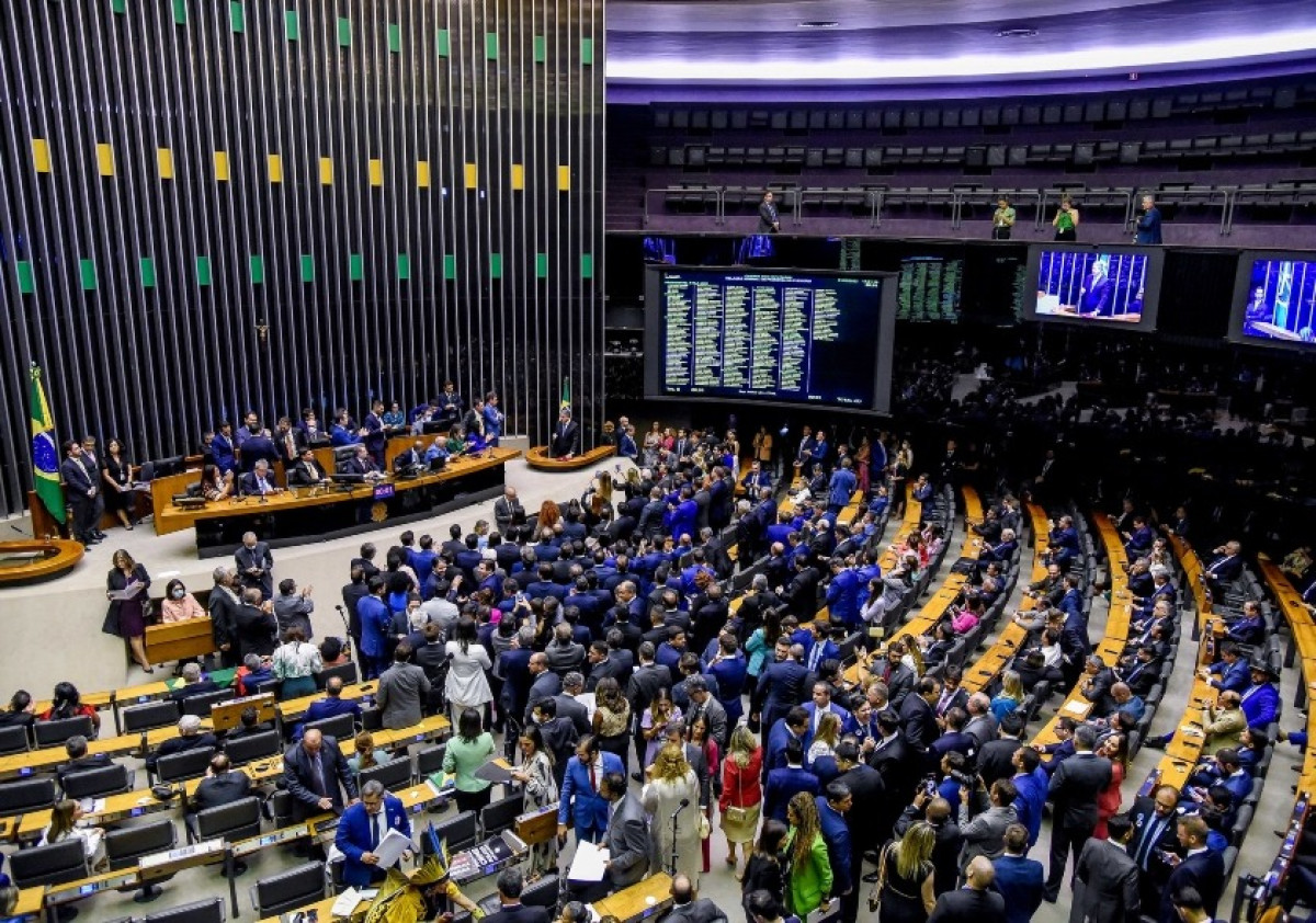 Levantamento aponta recorde de deputados candidatos à reeleição