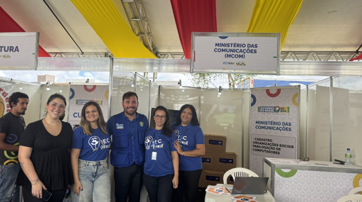 Movimentos sociais da Paraíba recebem computadores para capacitar a população
