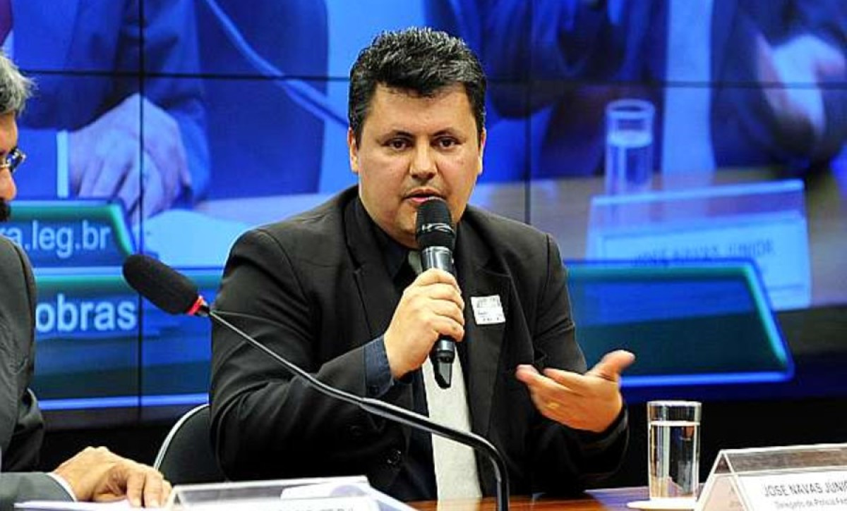 Delegado da PF é alvo de operação por propina para vazar investigações