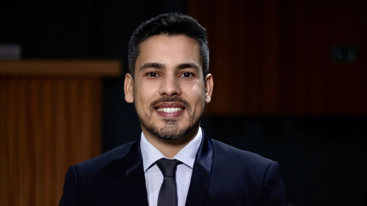 Advogado e professor Jônio Carvalho alia experiência prática e pesquisa científica em defesa dos mais vulneráveis