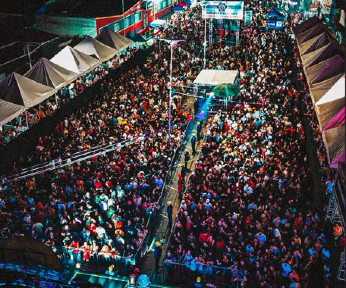 Com Rei Vaqueiro e Zezé Di Camargo, Vertentes realiza a maior Festa de São José da história