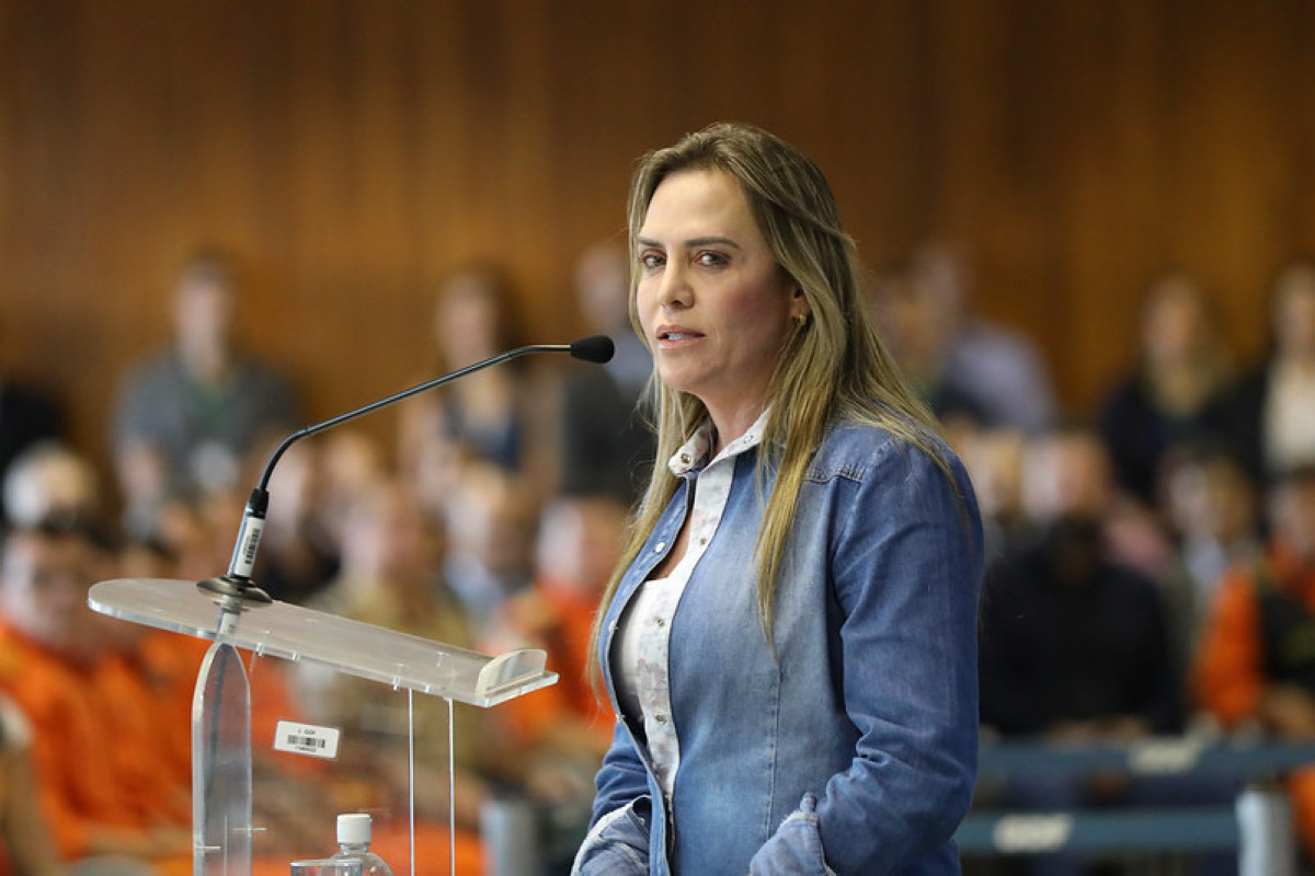 Celina diz que GDF acionará CVM contra Lula por suposto crime contra o sistema financeiro