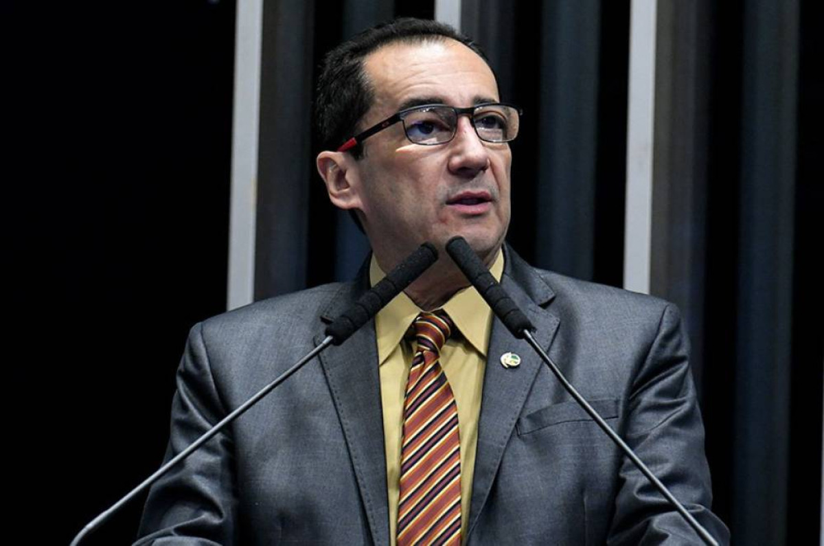 Justiça nega indenização de Kajuru contra Gayer