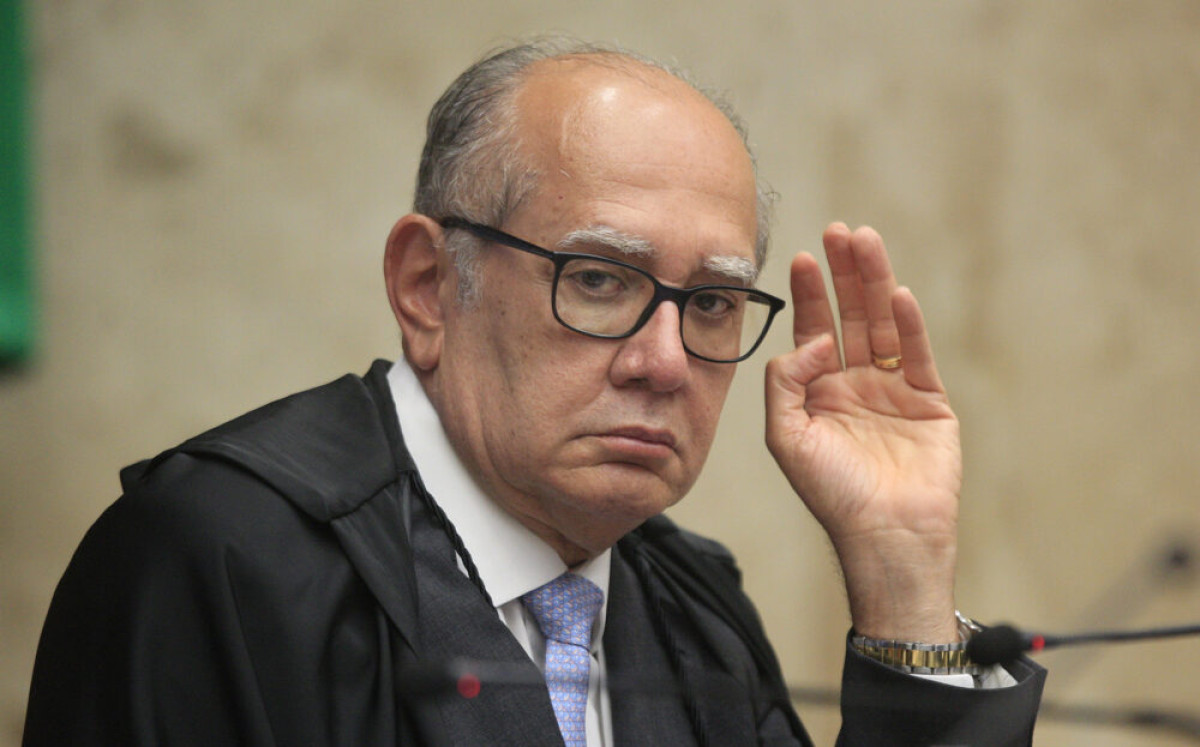 Gilmar libera julgamento sobre prisões de familiares de Vorcaro